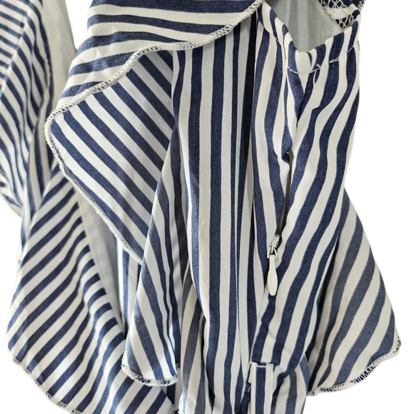 Elizabeth Crosby Pippa Faux Wrap Flutter Sleeves Gray White Stripe Dress  Size S - Picture 4 of 12